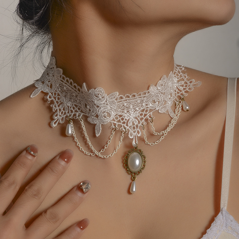 Vintage White Lace Choker Necklace with Pearl Pendant Style